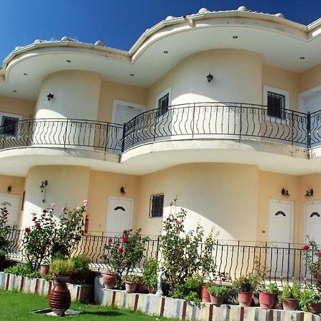 פלטאריה Ilektra Apartments Blue & Red מראה חיצוני תמונה